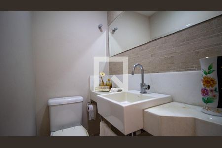 Apartamento à venda com 124m², 3 quartos e 2 vagas Apartamento à venda com 124m², 3 quartos e 2 vagasLavabo da Sala