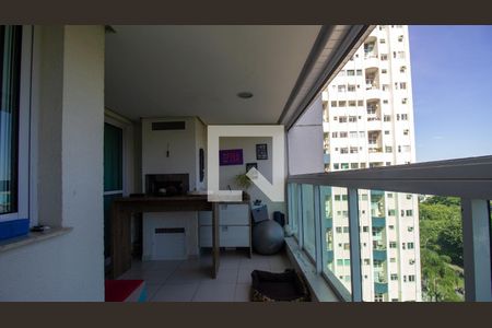 Apartamento à venda com 124m², 3 quartos e 2 vagas Apartamento à venda com 124m², 3 quartos e 2 vagasVaranda