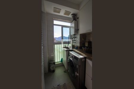 Apartamento à venda com 124m², 3 quartos e 2 vagas Apartamento à venda com 124m², 3 quartos e 2 vagasCozinha e Área de Serviço