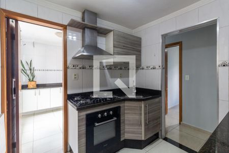 Cozinha de apartamento à venda com 2 quartos, 59m² em Conjunto Residencial José Bonifácio, São Paulo
