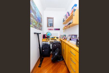 Apartamento à venda com 124m², 4 quartos e 3 vagasEscritório