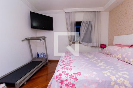 Apartamento à venda com 124m², 4 quartos e 3 vagasQuarto 4