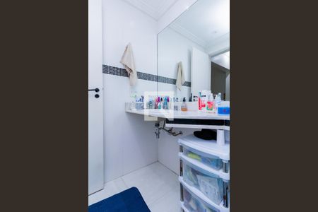 Apartamento à venda com 124m², 4 quartos e 3 vagasBanheiro da suíte 4