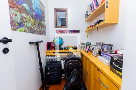 Apartamento à venda com 124m², 4 quartos e 3 vagasEscritório