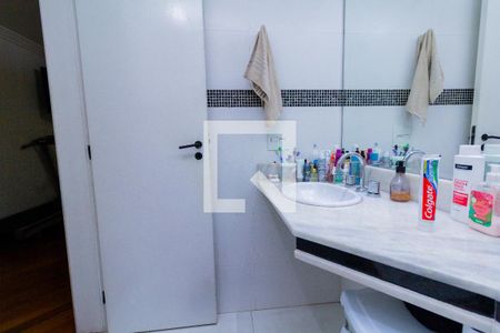 Apartamento à venda com 124m², 4 quartos e 3 vagasBanheiro da suíte 4