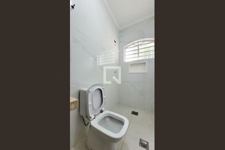 Casa para alugar com 250m², 4 quartos e 7 vagas Casa para alugar com 250m², 4 quartos e 7 vagasLavabo