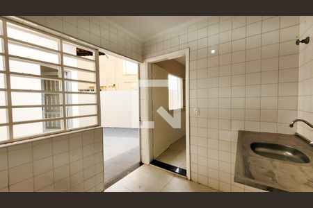 Casa para alugar com 250m², 4 quartos e 7 vagas Casa para alugar com 250m², 4 quartos e 7 vagasEdícula