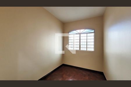 Casa para alugar com 250m², 4 quartos e 7 vagas Casa para alugar com 250m², 4 quartos e 7 vagasQuarto 1