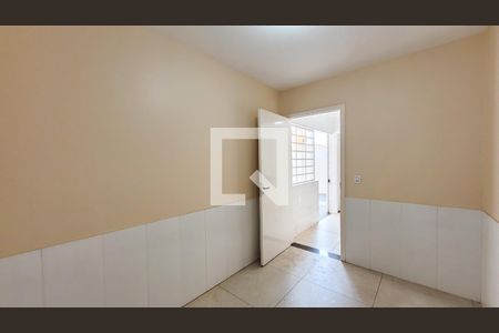 Casa para alugar com 250m², 4 quartos e 7 vagas Casa para alugar com 250m², 4 quartos e 7 vagasLavanderia