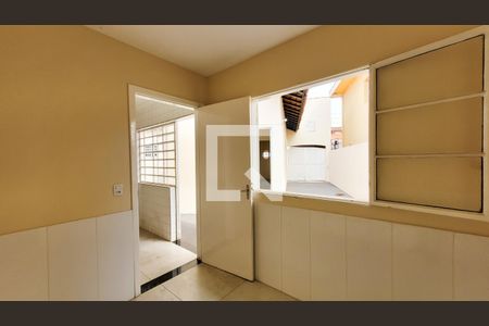 Casa para alugar com 250m², 4 quartos e 7 vagas Casa para alugar com 250m², 4 quartos e 7 vagasEdícula