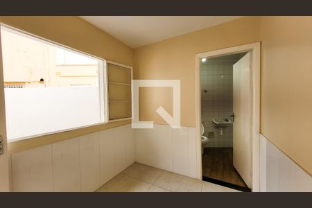 Casa para alugar com 250m², 4 quartos e 7 vagas Casa para alugar com 250m², 4 quartos e 7 vagasEdícula