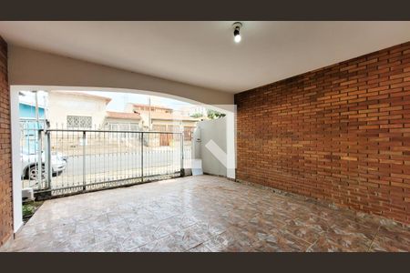 Casa para alugar com 250m², 4 quartos e 7 vagas Casa para alugar com 250m², 4 quartos e 7 vagasGaragem Frente