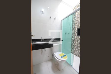 Casa à venda com 110m², 3 quartos e 2 vagasBanheiro da Suíte 2