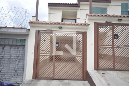 Casa à venda com 110m², 3 quartos e 2 vagasFachada