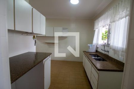 Apartamento para alugar com 160m², 3 quartos e 2 vagas Apartamento para alugar com 160m², 3 quartos e 2 vagasCozinha