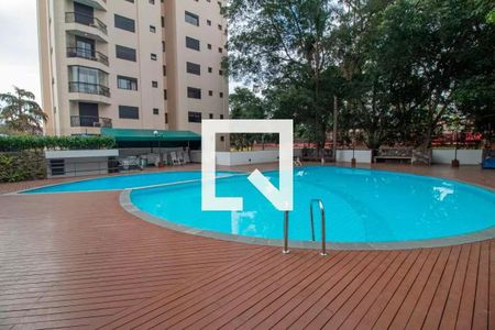Apartamento para alugar com 160m², 3 quartos e 2 vagas Apartamento para alugar com 160m², 3 quartos e 2 vagasÁrea comum - Piscina