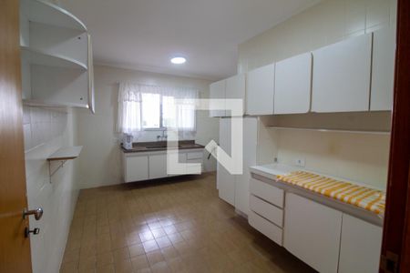Apartamento para alugar com 160m², 3 quartos e 2 vagas Apartamento para alugar com 160m², 3 quartos e 2 vagasCozinha