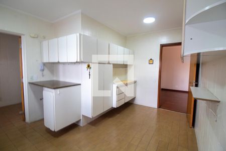 Apartamento para alugar com 160m², 3 quartos e 2 vagas Apartamento para alugar com 160m², 3 quartos e 2 vagasCozinha