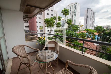 Apartamento para alugar com 160m², 3 quartos e 2 vagas Apartamento para alugar com 160m², 3 quartos e 2 vagasTerraço