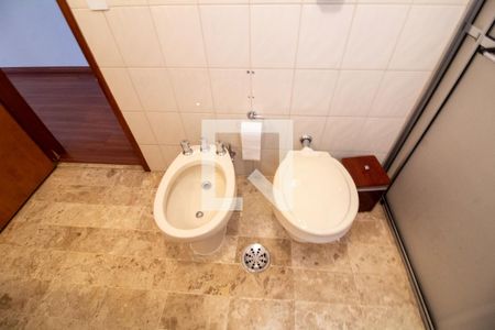 Apartamento para alugar com 160m², 3 quartos e 2 vagas Apartamento para alugar com 160m², 3 quartos e 2 vagasBanheiro da Suíte