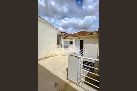Casa à venda com 80m², 3 quartos e 2 vagasQuarto 1 - Varanda