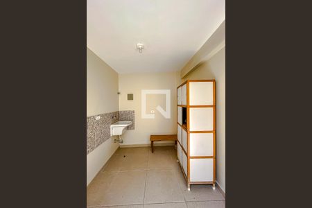 Casa à venda com 80m², 3 quartos e 2 vagasÁrea de Serviço