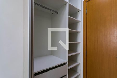 Apartamento para alugar com 63m², 3 quartos e 1 vagaCloset - Quarto 1 - Suíte