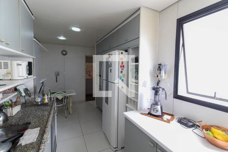 Apartamento à venda com 171m², 4 quartos e 2 vagasCozinha