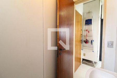 Apartamento à venda com 171m², 4 quartos e 2 vagasBanheiro de serviço