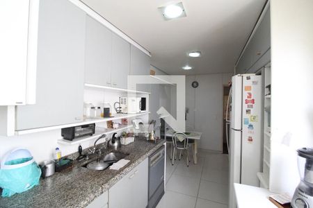 Apartamento à venda com 171m², 4 quartos e 2 vagasCozinha
