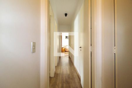 Apartamento à venda com 171m², 4 quartos e 2 vagasCorredor Quartos