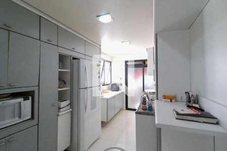 Apartamento à venda com 171m², 4 quartos e 2 vagasCozinha