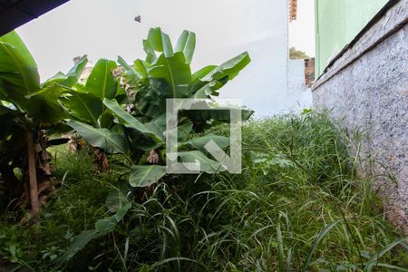 Casa à venda com 360m², 2 quartos e 4 vagas Casa à venda com 360m², 2 quartos e 4 vagasQuintal