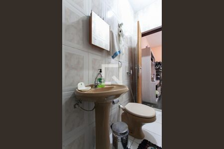 Casa à venda com 360m², 2 quartos e 4 vagas Casa à venda com 360m², 2 quartos e 4 vagasBanheiro Social