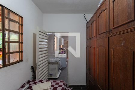 Casa à venda com 360m², 2 quartos e 4 vagas Casa à venda com 360m², 2 quartos e 4 vagasQuarto 2