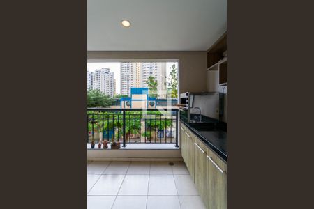 Varanda Sala de apartamento à venda com 2 quartos, 70m² em Vila Suzana, São Paulo