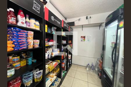 Apartamento para alugar com 52m², 2 quartos e 1 vagaMini mercado