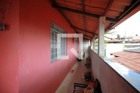 Casa à venda com 372m², 4 quartos e 4 vagasVaranda lateral