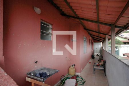 Casa à venda com 372m², 4 quartos e 4 vagasVaranda lateral