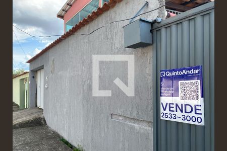 Casa à venda com 372m², 4 quartos e 4 vagasFachada