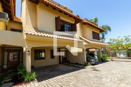 Casa de condomínio à venda com 219m², 3 quartos e 2 vagasFachada