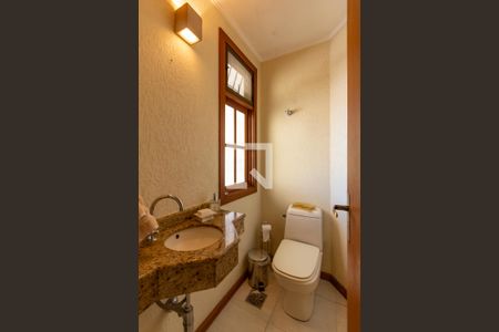 Casa de condomínio à venda com 219m², 3 quartos e 2 vagasLavabo