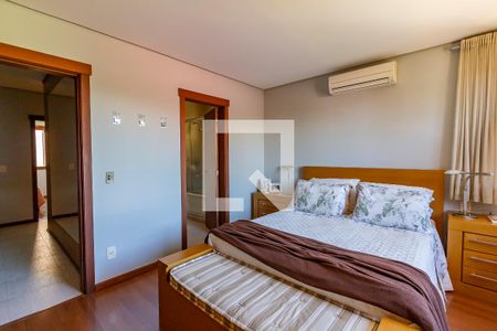 Casa de condomínio à venda com 219m², 3 quartos e 2 vagasSuíte