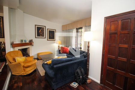 Sala de casa à venda com 4 quartos, 230m² em Partenon, Porto Alegre