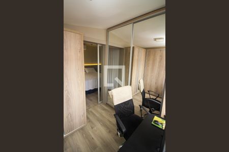 Casa à venda com 230m², 4 quartos e 4 vagas Casa à venda com 230m², 4 quartos e 4 vagasCloset da suíte