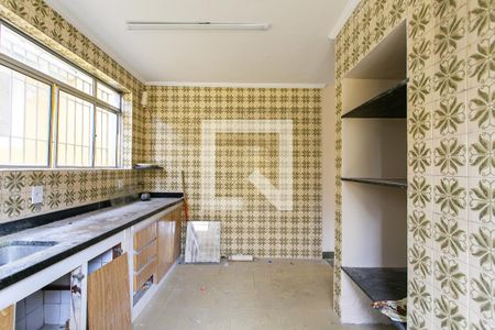 Casa à venda com 240m², 3 quartos e 2 vagasCozinha