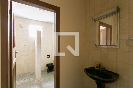 Casa à venda com 240m², 3 quartos e 2 vagasBanheiro 2