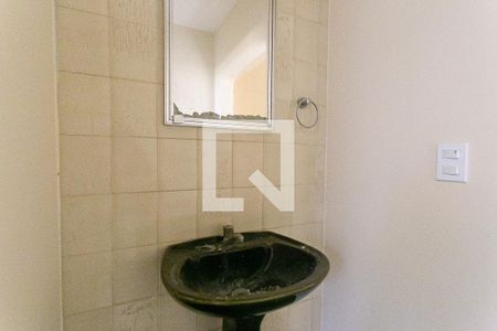 Casa à venda com 240m², 3 quartos e 2 vagasBanheiro 2