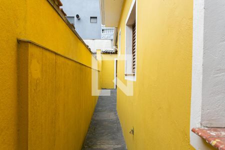 Casa à venda com 240m², 3 quartos e 2 vagasCorredor