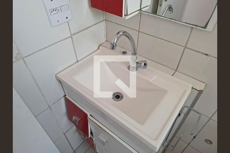 Banheiro de apartamento à venda com 2 quartos, 49m² em Vila Basileia, São Paulo